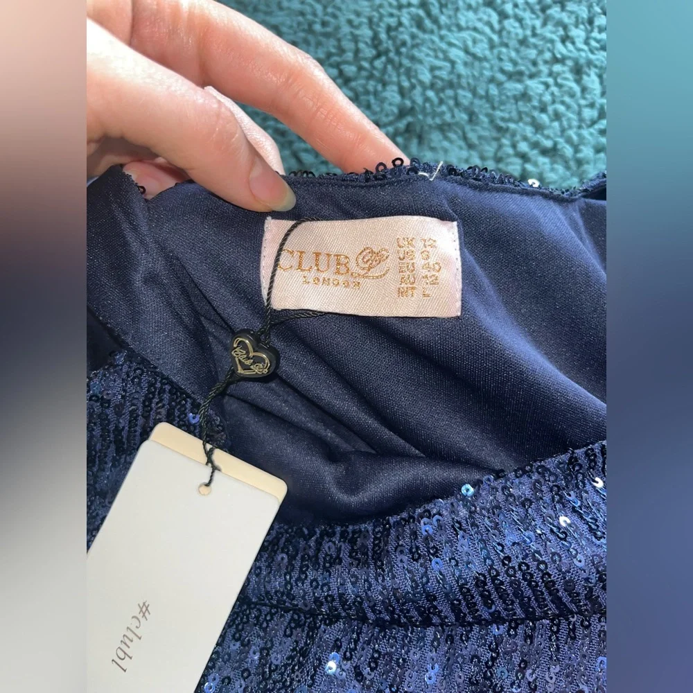 Midnight Blue Shimmery Sequin Dress  💙🖤 - Picture 6 of 6